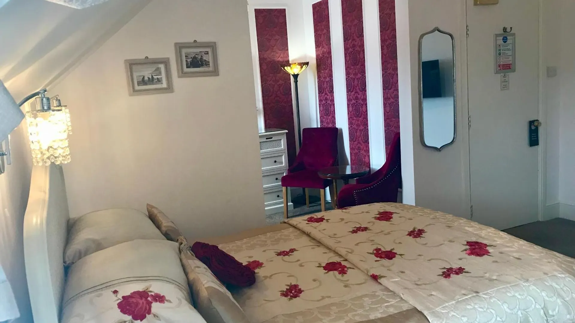 וויטבי Norman Guest House With Free Parking